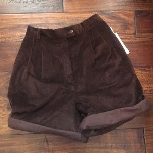 Corduroy Hugh waisted shorts
